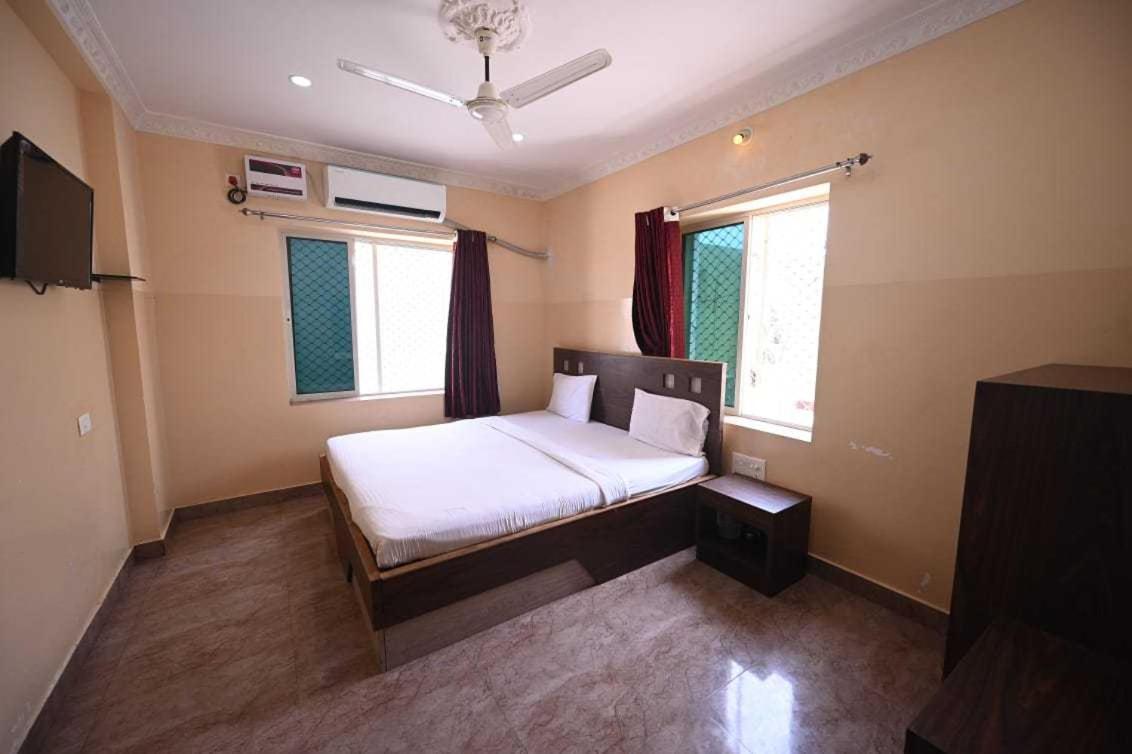 Oyo Flagship Hotel New Moon Inn Puri Εξωτερικό φωτογραφία