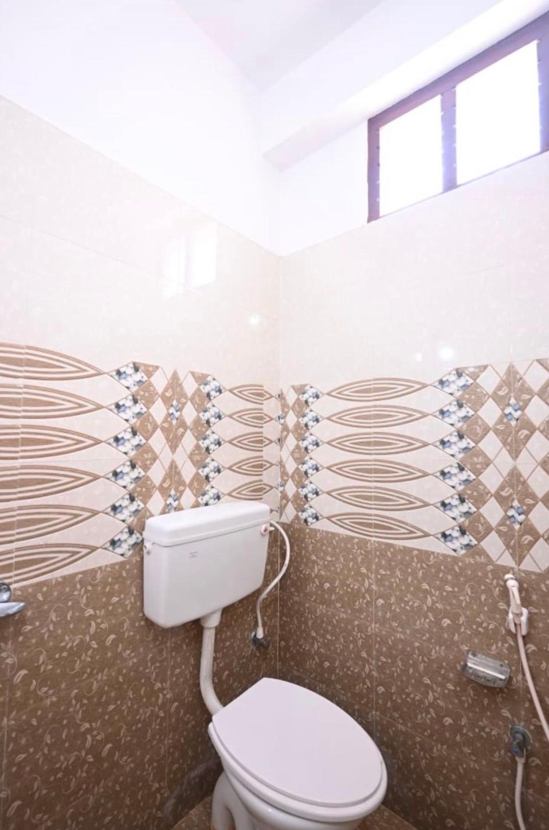 Oyo Flagship Hotel New Moon Inn Puri Εξωτερικό φωτογραφία